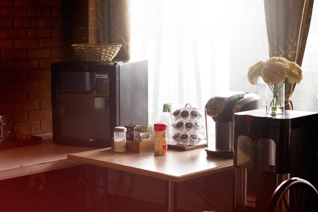 Lagana Hotel Lanigan Экстерьер фото